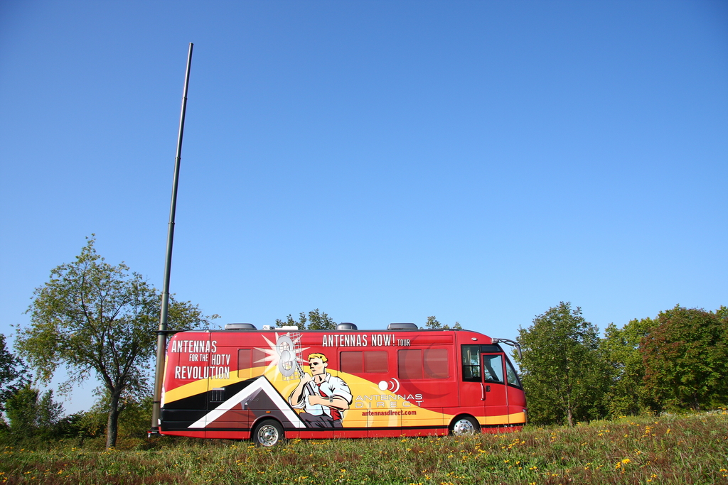 Results image of red AD bus with long antenna