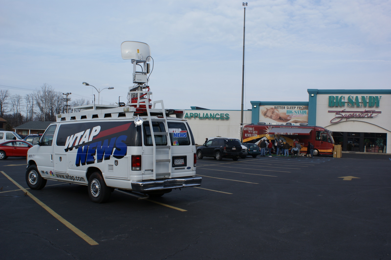 Results image of WTAP news van