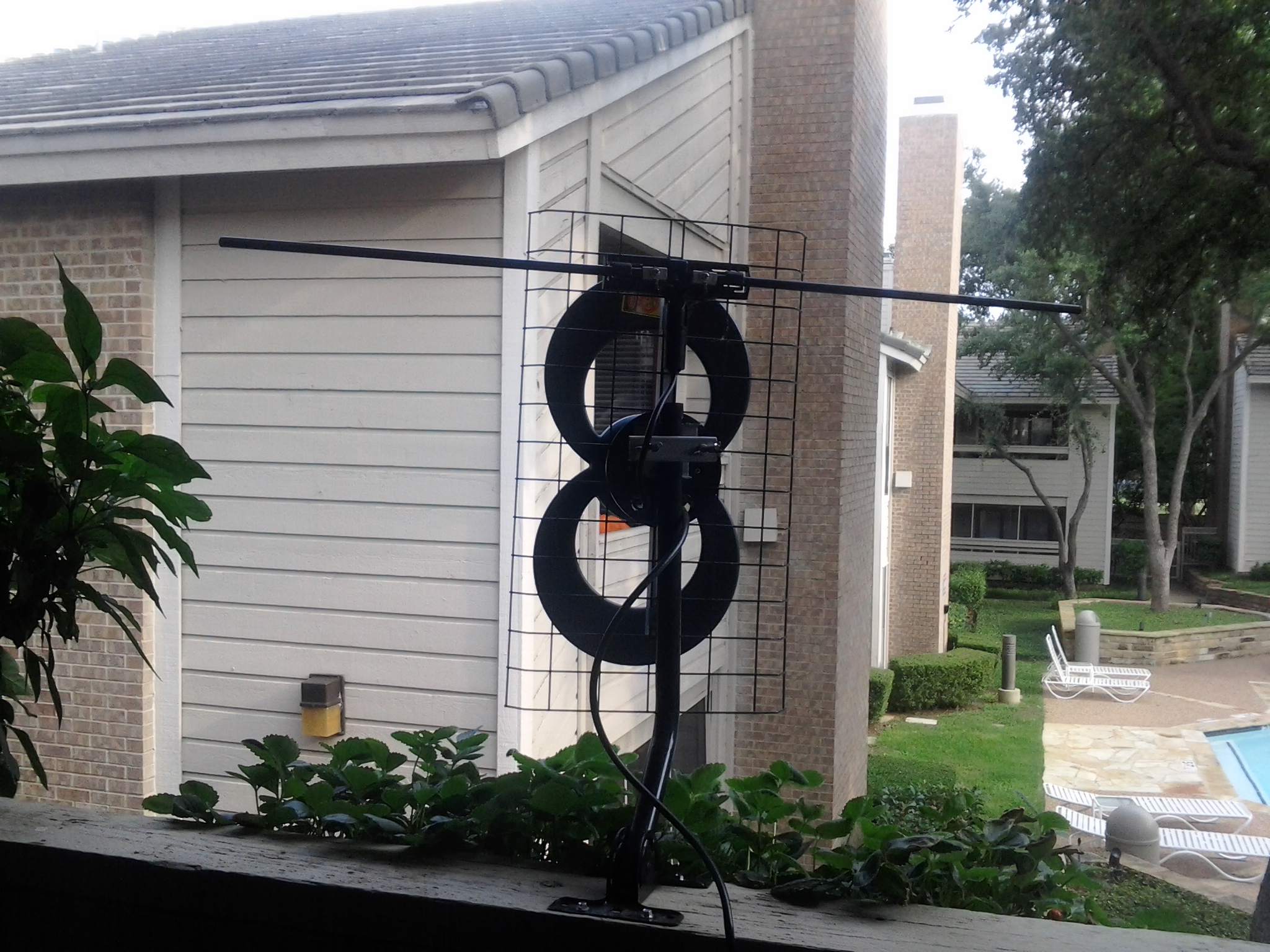 Results image of ClearStream2 antenna mounted on porch