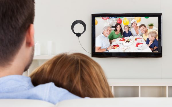 Results image of couple watching TV with antenna